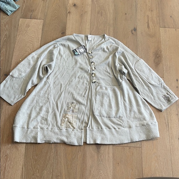 Blue Fish Sweaters - New nwt Blue Fish Light Gray embodiment cardigan patched size 2 hand made in USA